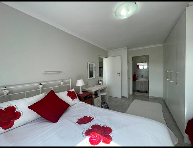 3 BEDROOM FREESTANDING FOR SALE IN LAGUNA